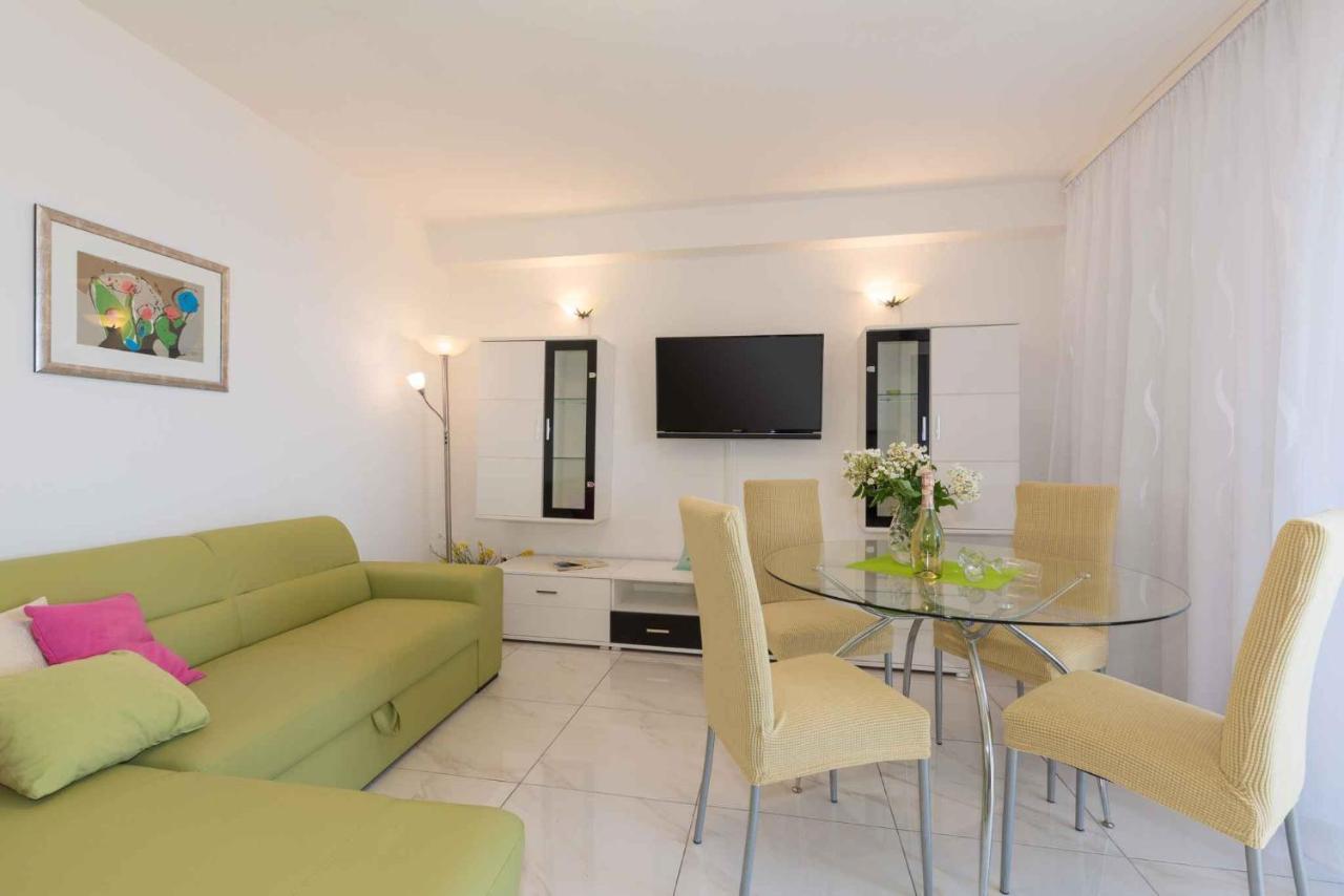Apartments In Ravni/Istrien 30383 المظهر الخارجي الصورة