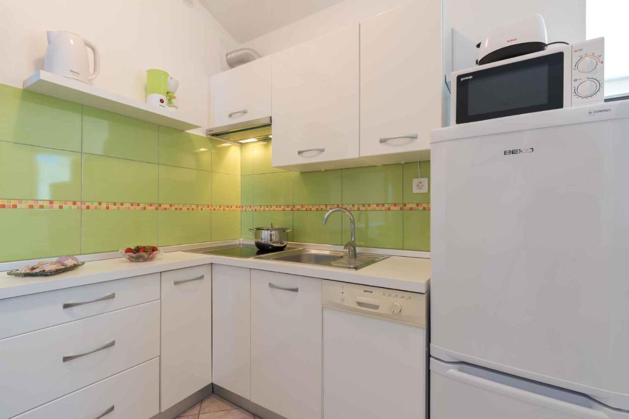 Apartments In Ravni/Istrien 30383 المظهر الخارجي الصورة