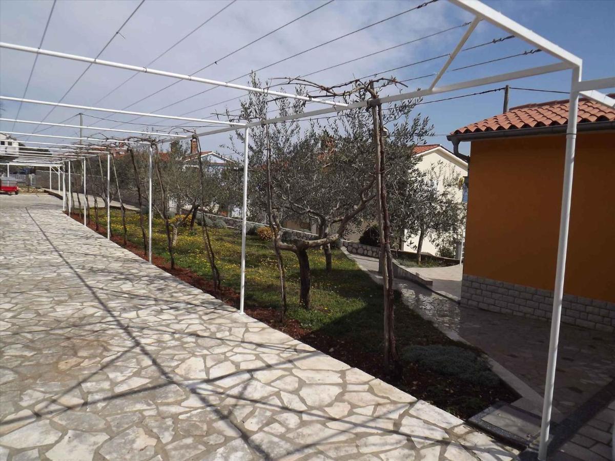 Apartments In Ravni/Istrien 30383 المظهر الخارجي الصورة
